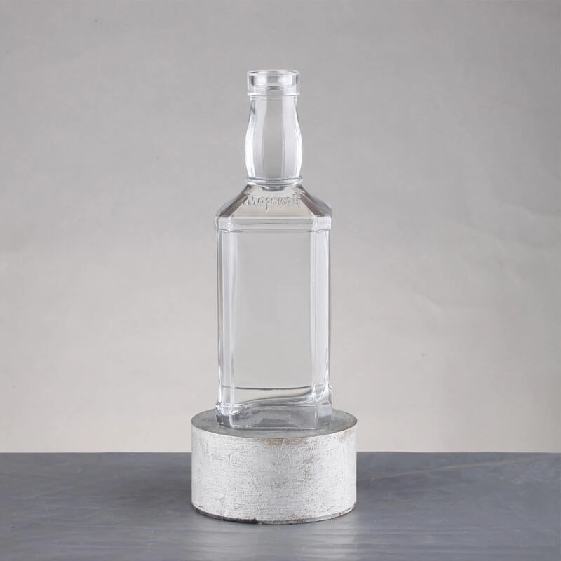 RS084 · Glasflasche für Spirituosen